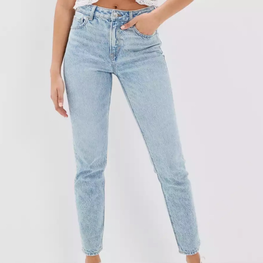 American Eagle Strigid Mom Jeans